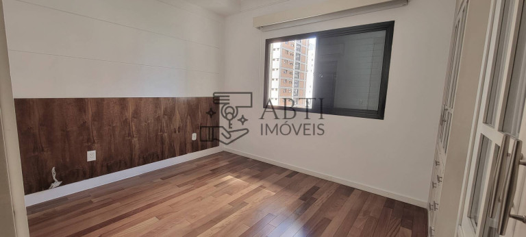 Imagem Apartamento com 4 Quartos para Alugar, 130 m² em Moema - São Paulo