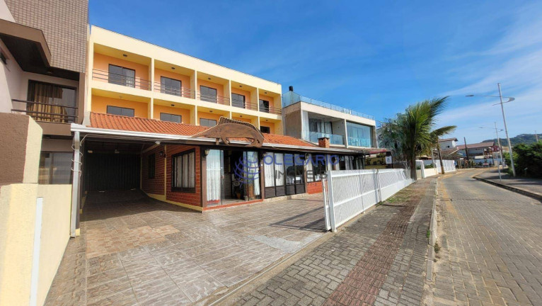 Imagem Edifício Residencial com 9 Quartos à Venda, 313 m² em Armação - Penha Imagem Edifício Residencial com 9 Quartos à Venda, 313 m² em Armação - Penha