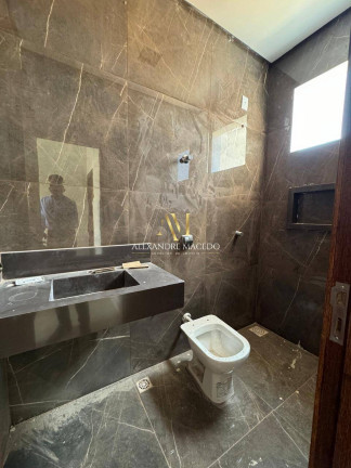 Sobrado com 3 Quartos à Venda, 99 m² em Planalto - Montes Claros