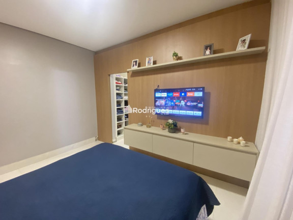 Imagem Casa com 4 Quartos à Venda, 290 m² em Setor Habitacional Arniqueira (águas Claras) - Brasília Imagem Casa com 4 Quartos à Venda, 290 m² em Setor Habitacional Arniqueira (águas Claras) - Brasília