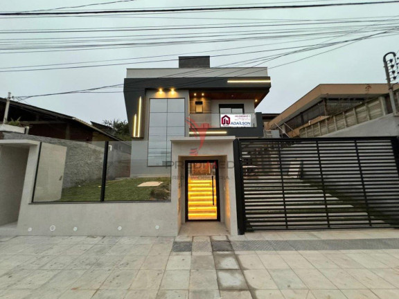 Imagem Casa com 3 Quartos à Venda, 177 m² em Canto - Florianópolis