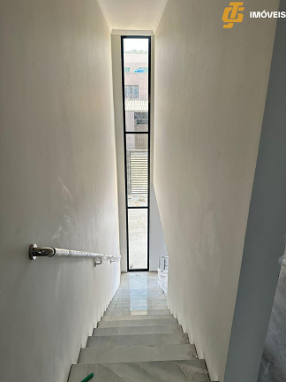 Imagem Sobrado com 3 Quartos à Venda, 106 m² em Rio Pequeno - Camboriú Imagem Sobrado com 3 Quartos à Venda, 106 m² em Rio Pequeno - Camboriú