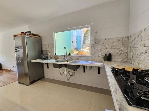 Imagem Casa com 2 Quartos à Venda, 150 m² em Várzea - Teresópolis