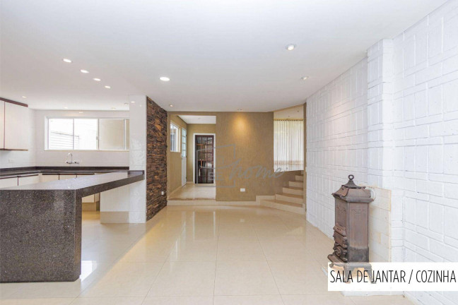 Imagem Casa com 3 Quartos à Venda, 258 m² em Boa Vista - Curitiba