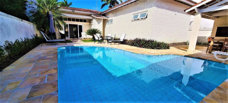 Casa com 4 Quartos à Venda, 340 m² em Jardim Acapulco - Guarujá