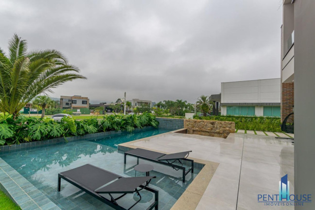 Imagem Casa com 4 Quartos à Venda, 390 m² em Centro - Camboriú Imagem Casa com 4 Quartos à Venda, 390 m² em Centro - Camboriú