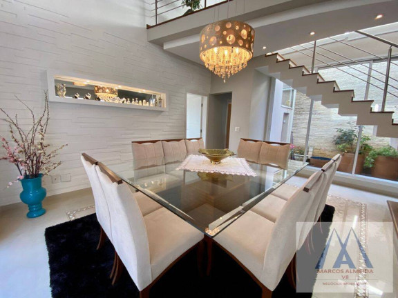 Imagem Casa com 3 Quartos à Venda, 340 m² em Vila Oliveira - Mogi Das Cruzes