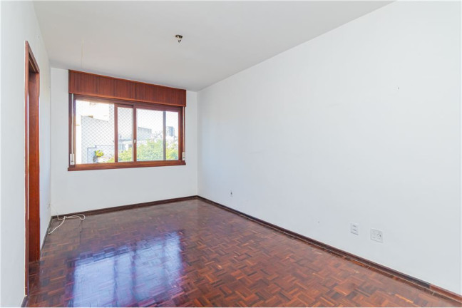 Imagem Imóvel com 2 Quartos à Venda, em Auxiliadora - Porto Alegre Imagem Imóvel com 2 Quartos à Venda, em Auxiliadora - Porto Alegre