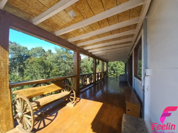 Imagem Casa com 6 Quartos à Venda, 300 m² em Morro Das Pedras - Florianópolis Imagem Casa com 6 Quartos à Venda, 300 m² em Morro Das Pedras - Florianópolis