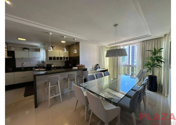 Imagem Apartamento com 3 Quartos à Venda, 221 m² em Centro - Balneário Camboriú Imagem Apartamento com 3 Quartos à Venda, 221 m² em Centro - Balneário Camboriú