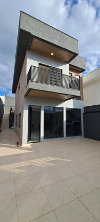Sobrado com 3 Quartos à Venda, 122 m² em Portais (polvilho) - Cajamar