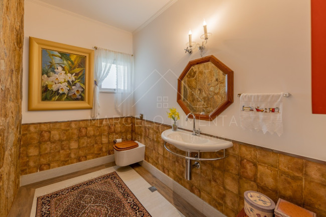 Imagem Sobrado com 4 Quartos à Venda,  em Chácaras Alpina - Valinhos