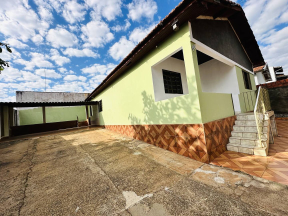 Imagem Casa com 3 Quartos à Venda, 375 m² em São Manuel Imagem Casa com 3 Quartos à Venda, 375 m² em São Manuel