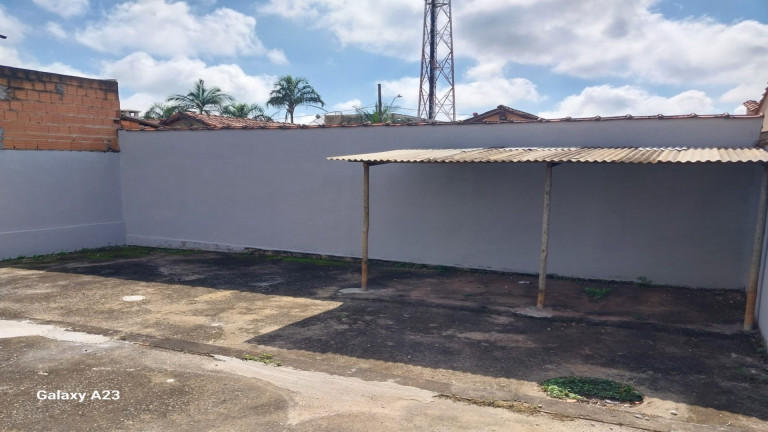 Casa com 3 Quartos à Venda,  em Aeroporto Jatobá - Pouso Alegre