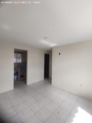 Imagem Apartamento com 2 Quartos à Venda, 52 m² em Araturi - Caucaia