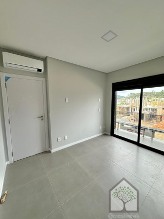 Imagem Casa com 3 Quartos à Venda, 165 m² em Ingleses Norte - Florianópolis Imagem Casa com 3 Quartos à Venda, 165 m² em Ingleses Norte - Florianópolis
