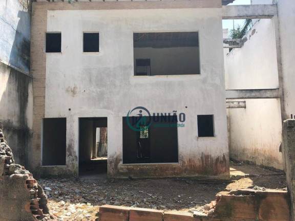 Casa com 4 Quartos à Venda, 135 m² em Itaipu - Niterói