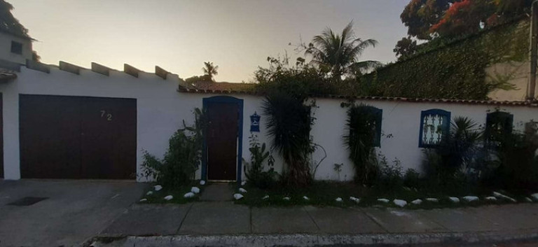 Imagem Casa com 5 Quartos à Venda, 350 m² em Palmeiras - Cabo Frio Imagem Casa com 5 Quartos à Venda, 350 m² em Palmeiras - Cabo Frio