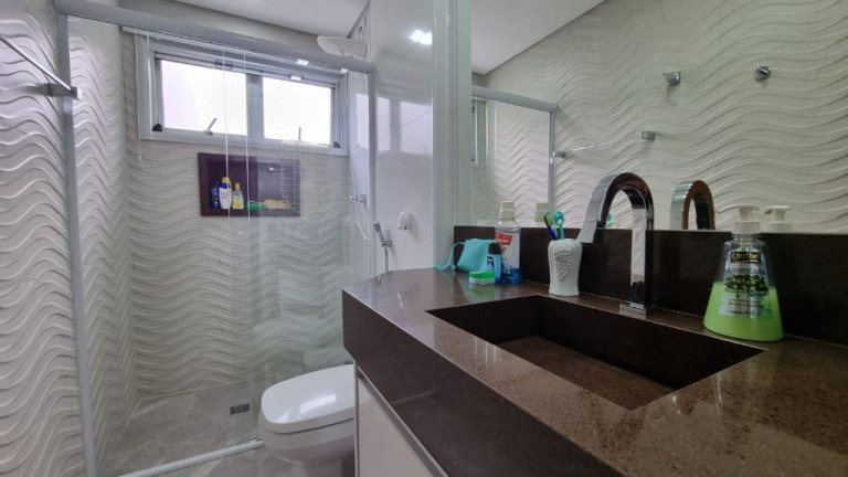 Imagem Apartamento com 4 Quartos à Venda, 130 m² em Pitangueiras - Guarujá Imagem Apartamento com 4 Quartos à Venda, 130 m² em Pitangueiras - Guarujá