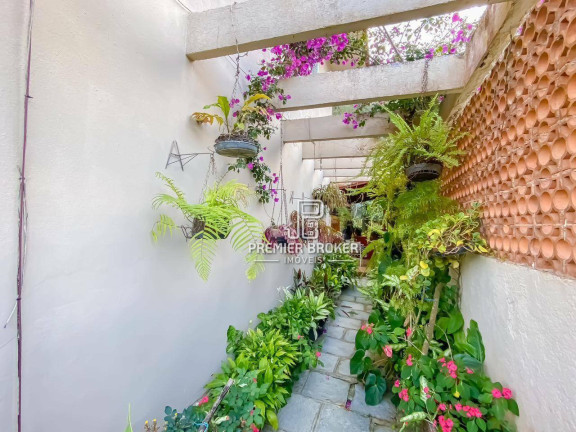 Imagem Casa com 3 Quartos à Venda, 146 m² em Vale Do Paraíso - Teresópolis Imagem Casa com 3 Quartos à Venda, 146 m² em Vale Do Paraíso - Teresópolis
