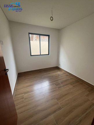 Imagem Casa com 3 Quartos à Venda, 50 m² em Campo Pequeno - Colombo Imagem Casa com 3 Quartos à Venda, 50 m² em Campo Pequeno - Colombo