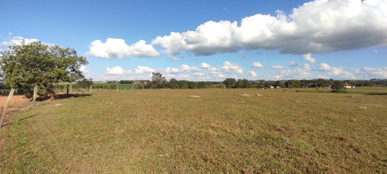 Imagem Chácara com 4 Quartos à Venda, 63 m² em Jardim Marabá - Itapetininga