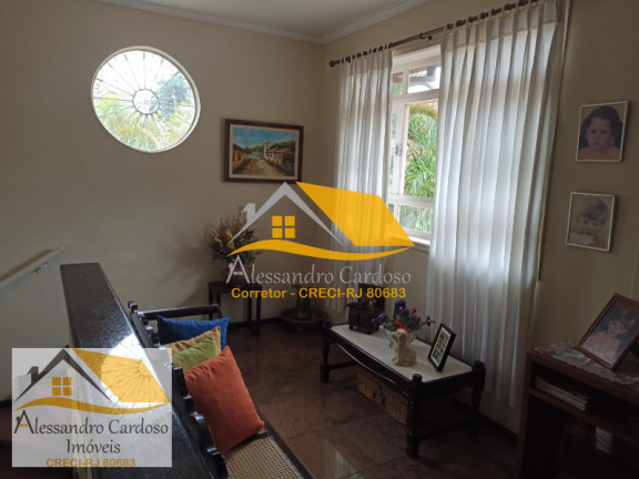 Imagem Casa com 6 Quartos à Venda, 290 m² Imagem Casa com 6 Quartos à Venda, 290 m²