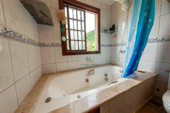 Imagem Casa com 4 Quartos à Venda, 220 m² em Itaipu - Niterói