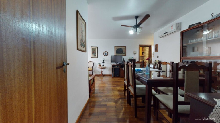 Imagem Imóvel com 3 Quartos à Venda, 104 m² em Petrópolis - Porto Alegre Imagem Imóvel com 3 Quartos à Venda, 104 m² em Petrópolis - Porto Alegre