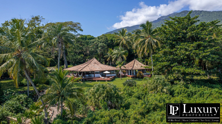 Imagem Casa de Condomínio com 4 Quartos à Venda,  em Centro - Ilhabela