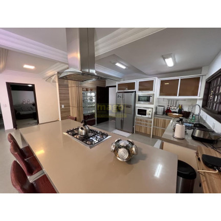 Imagem Casa com 3 Quartos à Venda, 380 m² em Ariribá - Balneário Camboriú Imagem Casa com 3 Quartos à Venda, 380 m² em Ariribá - Balneário Camboriú