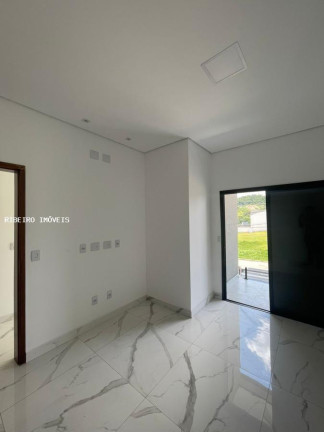 Imagem Casa com 3 Quartos à Venda, 140 m² em Villas Do Jaguari - Santana De Parnaíba Imagem Casa com 3 Quartos à Venda, 140 m² em Villas Do Jaguari - Santana De Parnaíba