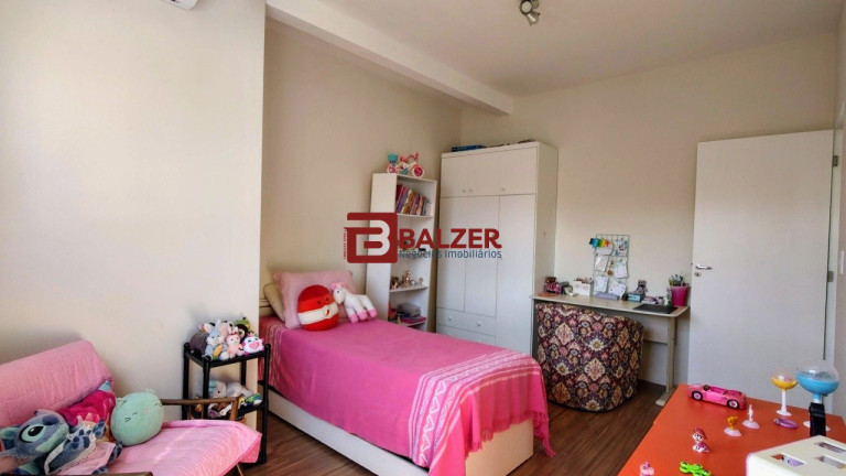 Imagem Casa com 3 Quartos à Venda, 115 m² em Centro - Florianópolis Imagem Casa com 3 Quartos à Venda, 115 m² em Centro - Florianópolis
