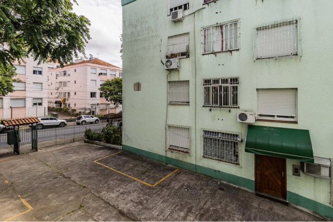 Imagem Apartamento com 1 Quarto à Venda, 41 m² em Jardim Leopoldina - Porto Alegre Imagem Apartamento com 1 Quarto à Venda, 41 m² em Jardim Leopoldina - Porto Alegre