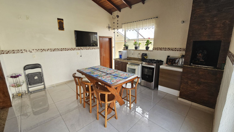 Imagem Sobrado com 5 Quartos à Venda, 202 m² em Botujuru - Mogi Das Cruzes Imagem Sobrado com 5 Quartos à Venda, 202 m² em Botujuru - Mogi Das Cruzes