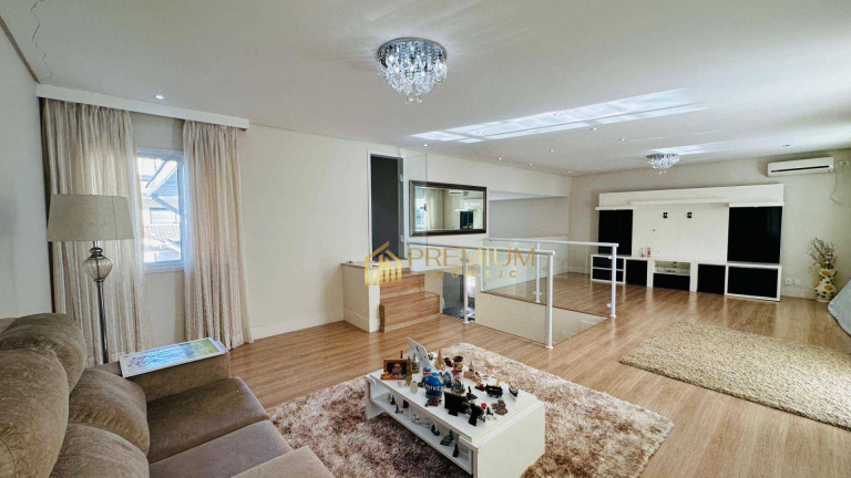 Imagem Sobrado com 4 Quartos à Venda, 300 m² em Jardim Das Colinas - São José Dos Campos