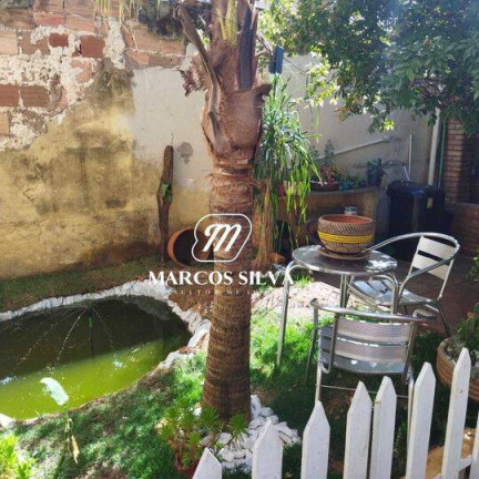 Imagem Casa com 4 Quartos à Venda, 256 m² em Luizote De Freitas - Uberlândia