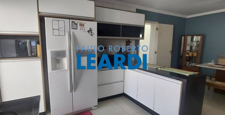 Sobrado com 3 Quartos à Venda, 250 m² em Vila Valparaíso - Santo André