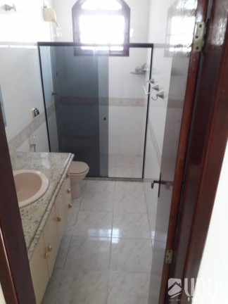 Imagem Casa com 3 Quartos para Alugar, 200 m² em Centro - Campos Dos Goytacazes
