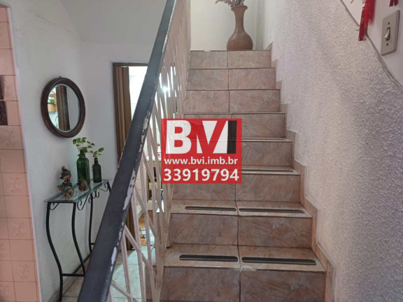 Imagem Casa com 4 Quartos à Venda, 276 m² em Olaria - Rio De Janeiro Imagem Casa com 4 Quartos à Venda, 276 m² em Olaria - Rio De Janeiro