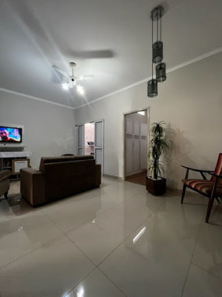 Imagem Casa com 3 Quartos à Venda, 310 m² em Vila Paes - Votuporanga