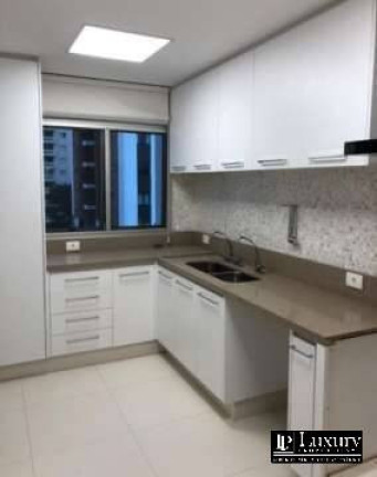 Imagem Apartamento com 4 Quartos à Venda, 170 m² em Moema - São Paulo Imagem Apartamento com 4 Quartos à Venda, 170 m² em Moema - São Paulo