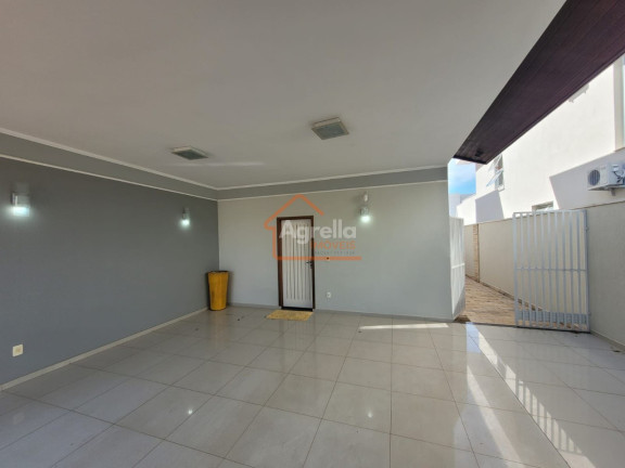 Imagem Imóvel com 3 Quartos à Venda, 195 m² em Condomínio Morro Vermelho - Mogi Mirim Imagem Imóvel com 3 Quartos à Venda, 195 m² em Condomínio Morro Vermelho - Mogi Mirim