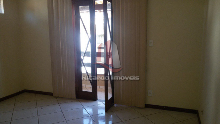 Imagem Imóvel com 2 Quartos à Venda,  em Macaé