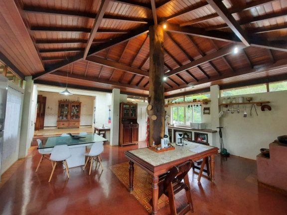 Imagem Casa com 3 Quartos à Venda, 350 m² em Albuquerque - Teresópolis Imagem Casa com 3 Quartos à Venda, 350 m² em Albuquerque - Teresópolis