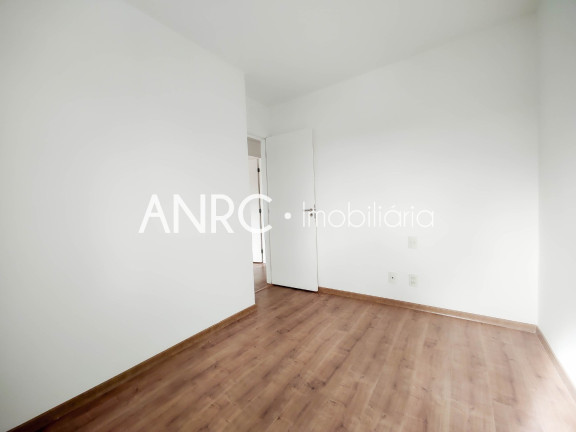 Imagem Imóvel com 2 Quartos para Alugar, 76 m² em Jardim Tupanci - Barueri