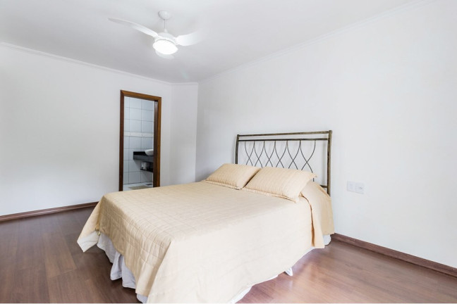 Imagem Casa com 4 Quartos à Venda, 275 m² em Jardim Itu - Porto Alegre Imagem Casa com 4 Quartos à Venda, 275 m² em Jardim Itu - Porto Alegre