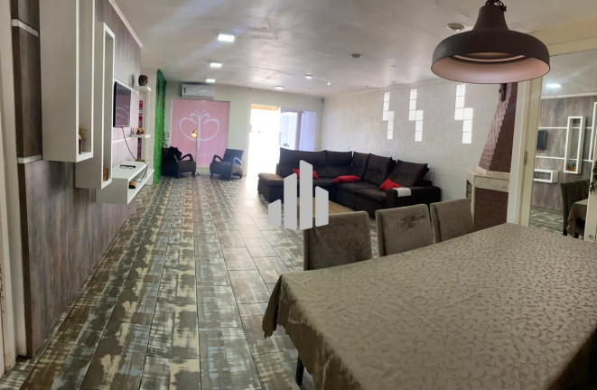 Imagem Casa com 3 Quartos à Venda, 100 m² em Centro - Torres