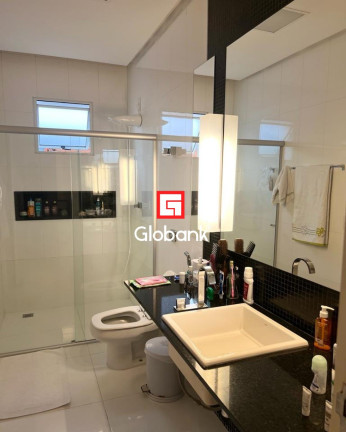 Imagem Casa com 3 Quartos à Venda, 240 m² em Jardim Panorama - Montes Claros Imagem Casa com 3 Quartos à Venda, 240 m² em Jardim Panorama - Montes Claros