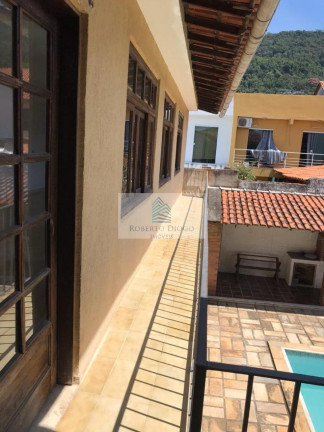 Imagem Casa com 8 Quartos à Venda, 403 m² em Piratininga - Niterói
